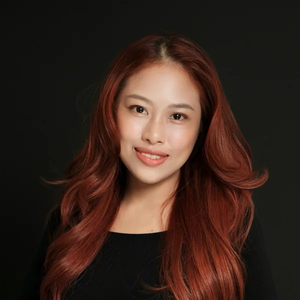 ครูผึ้ง — CEO NARAYAR